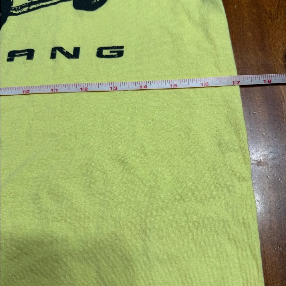 Ford’s Garage Yellow Mustang Graphic w/ image on back Short Sleeve T-Shirt - Picture 7 of 7